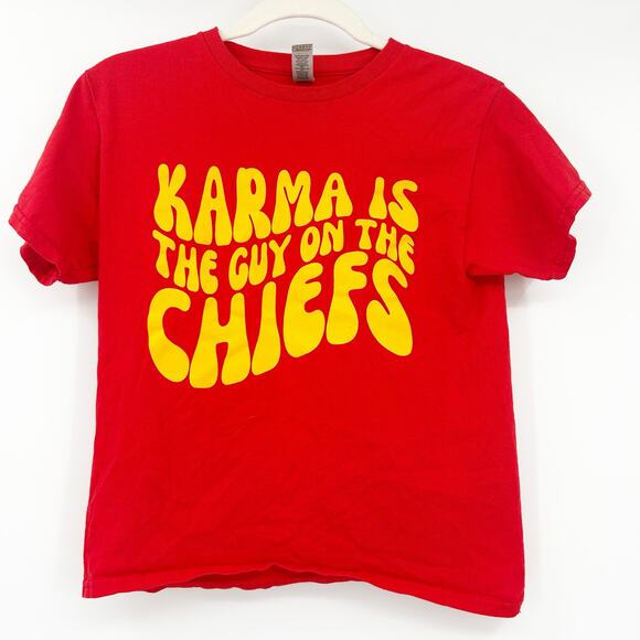 Gildan Womens Karma is The Guy On The Chiefs Travis Kelce Graphic T-Shirt Size M - Picture 1 of 5